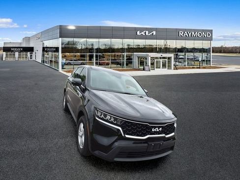 Certified 2023 Kia Sorento LX AWD/4WD image 9