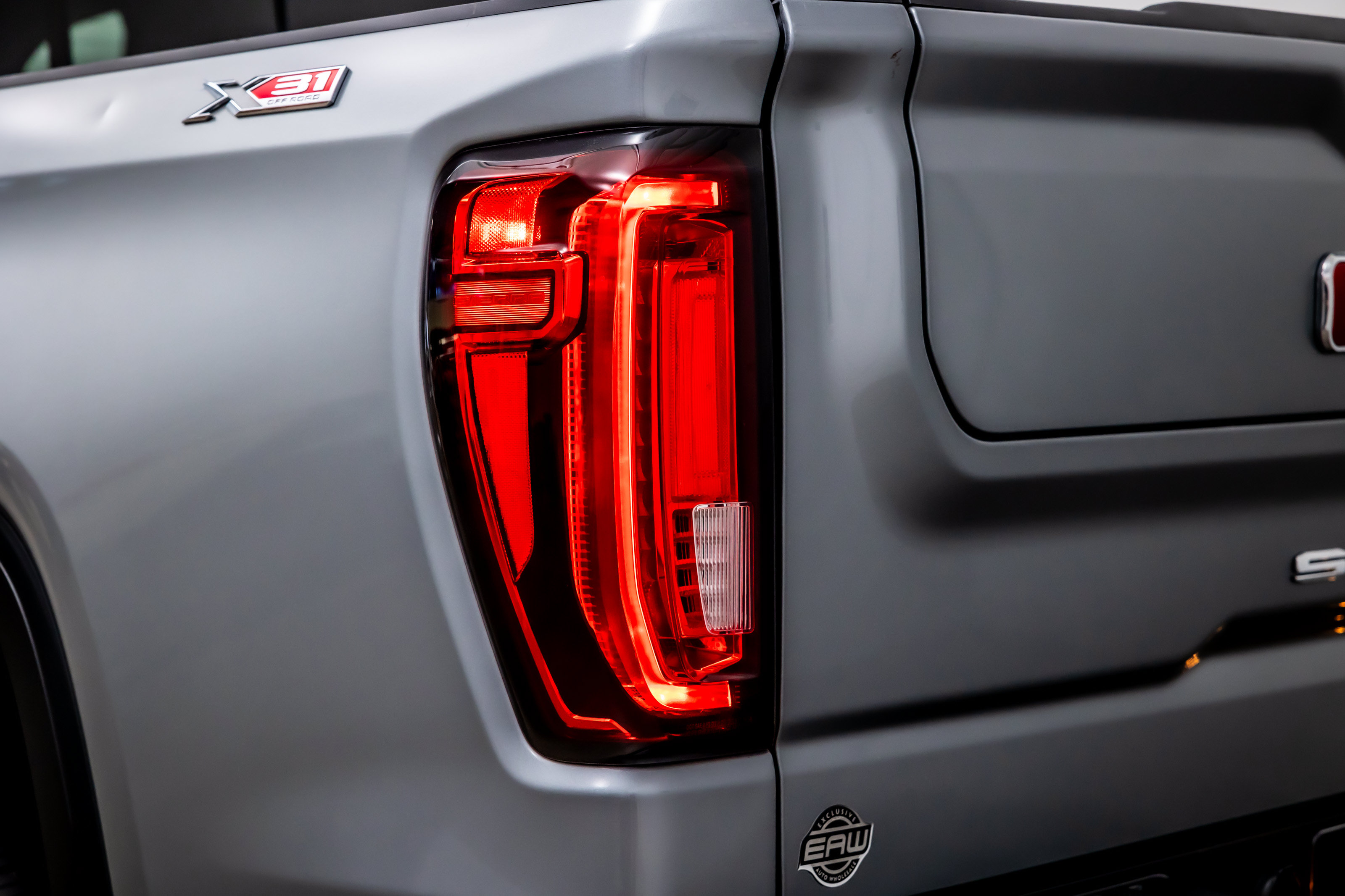 Used 2023 GMC Sierra 1500 SLT w/ SLT Premium Package AWD/4WD image 13