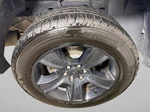 Used 2020 RAM 1500 Big Horn AWD/4WD image 18