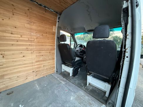 Used 2008 Dodge Sprinter 2500 image 26