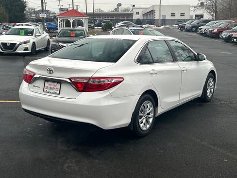 Used 2016 Toyota Camry LE image 7