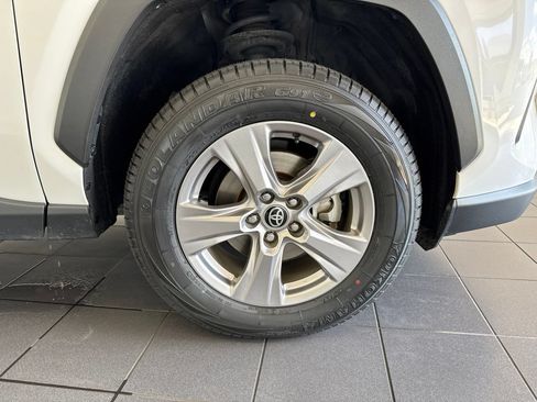 Used 2025 Toyota RAV4 XLE AWD/4WD image 50