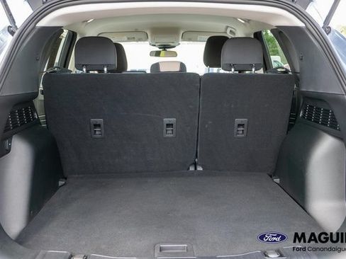 Used 2022 Ford Escape SE w/ Cold Weather Package AWD/4WD image 10