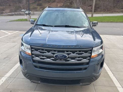 Used 2019 Ford Explorer XLT w/ Equipment Group 202A image 2