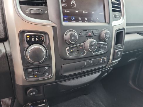Used 2019 RAM 1500 Big Horn AWD/4WD image 24