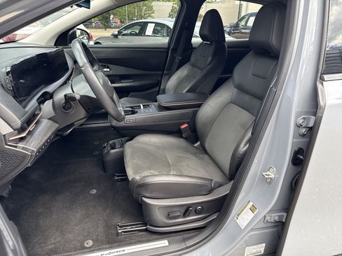 Certified 2023 Nissan Ariya AWD image 18