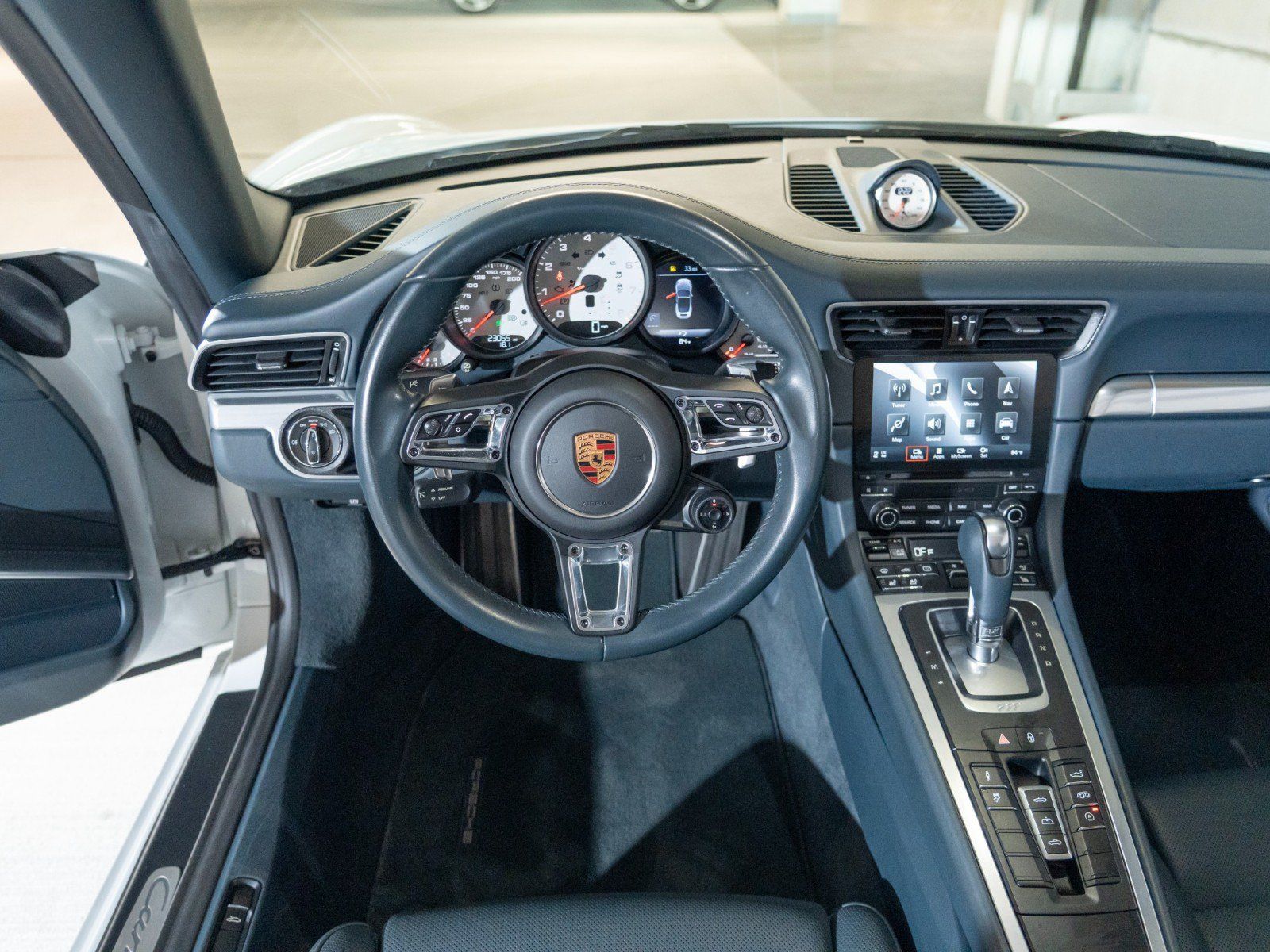 Certified 2017 Porsche 911 Carrera 4S AWD/4WD image 20