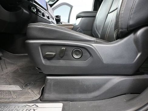 Used 2023 Chevrolet Silverado 1500 High Country w/ High Country Premium Package AWD/4WD image 28