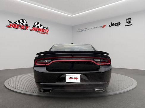 Used 2020 Dodge Charger SXT w/ Blacktop Package image 7