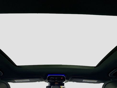 Used 2024 Mercedes-Benz GLC 300 4MATIC w/ AMG Line image 22