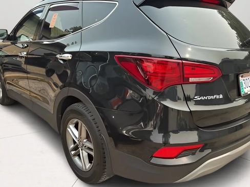 Used 2018 Hyundai Santa Fe Sport w/ 2.4L Value Package 02 AWD/4WD image 5