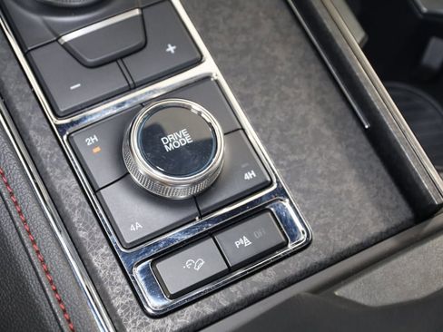 Used 2024 Ford Expedition Limited image 28