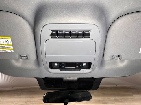 Used 2025 Ford F350 XLT image 12