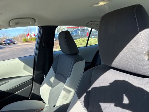 Used 2023 Toyota Corolla LE image 8