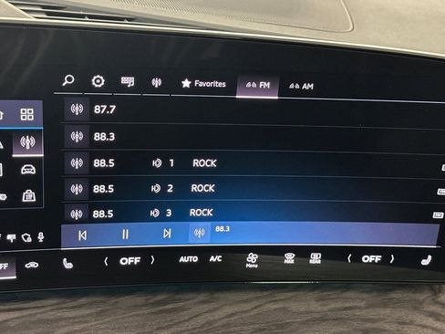 Used 2025 Audi Q5 Premium w/ 19" Wheel Package image 17