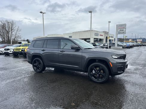 New 2025 Jeep Grand Cherokee L Limited w/ Luxury Tech Group II image 7