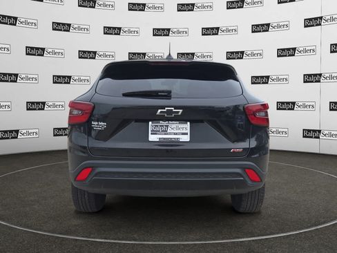 Used 2024 Chevrolet Trax RS w/ Driver Confidence Package FWD image 5
