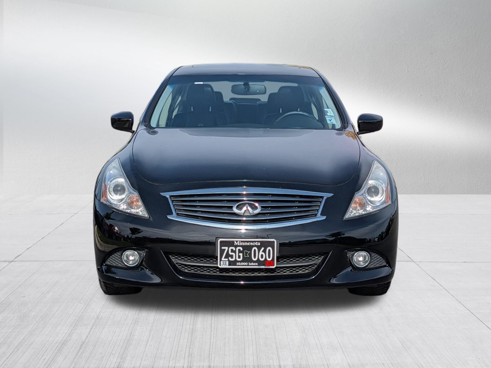 Used 2011 INFINITI G25 x w/ Moonroof Pkg AWD/4WD image 2