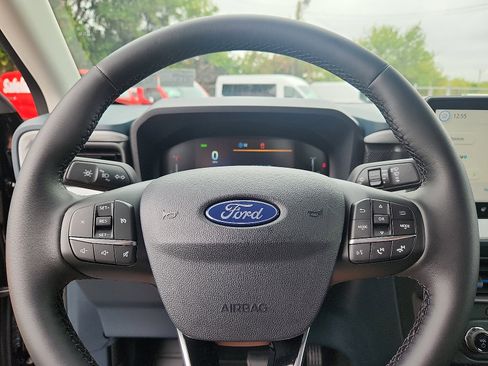 New 2025 Ford Maverick XLT w/ XLT Luxury Package image 13