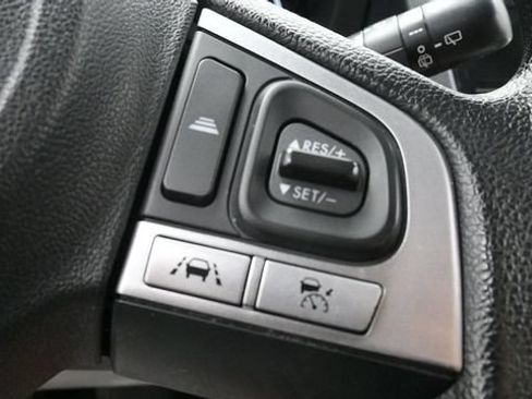 Used 2017 Subaru Forester 2.5i Premium AWD/4WD image 19
