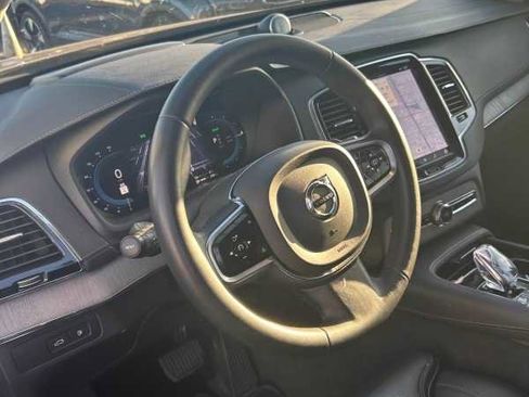 Certified 2023 Volvo XC90 T8 Ultimate w/ Lounge Package AWD/4WD image 4