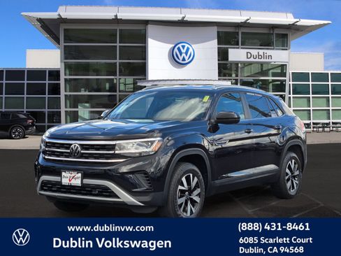 Certified 2023 Volkswagen Atlas Cross Sport SE image 8