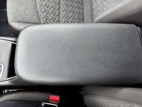 Certified 2023 Chevrolet Equinox LT w/ Driver Convenience Package image 18