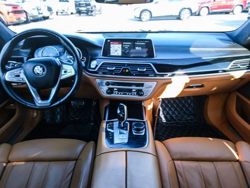 Used 2018 BMW 750i xDrive AWD/4WD image 13