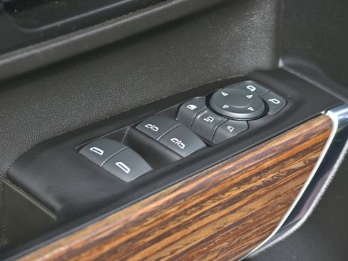 Used 2020 Chevrolet Silverado 2500 High Country image 31