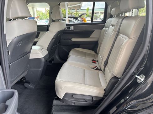 Used 2025 Hyundai Santa Fe SEL FWD image 29