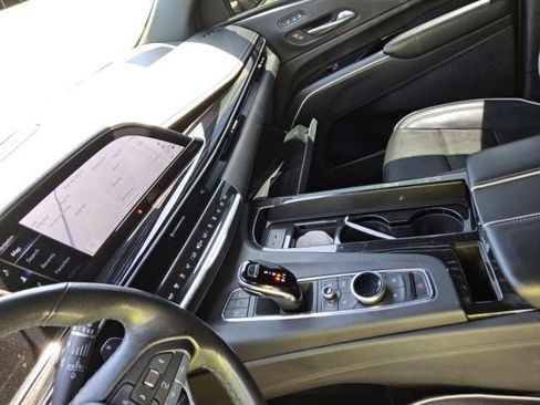 Used 2021 Cadillac Escalade ESV Sport w/ Driver Assist Tech Package RWD image 5