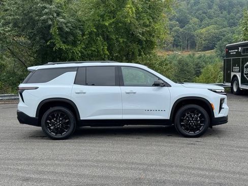 New 2026 Chevrolet Traverse LT w/ Enhanced Driving Package AWD/4WD image 8