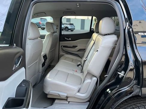 Used 2023 GMC Acadia SLT AWD/4WD image 28