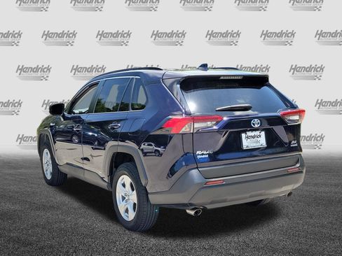 Used 2019 Toyota RAV4 XLE w/ Carpet Mat Package AWD/4WD image 7