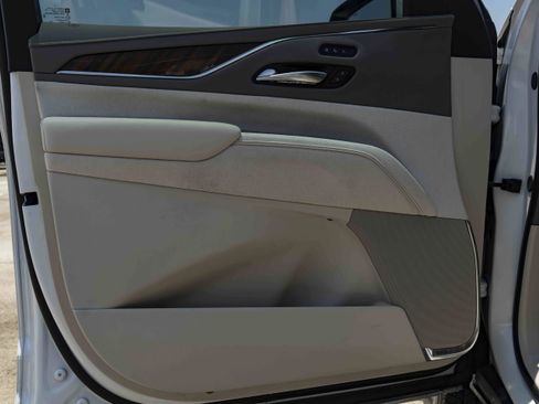 Used 2024 Cadillac Escalade Premium Luxury Platinum w/ LPO, Floor Liner Package AWD/4WD image 40