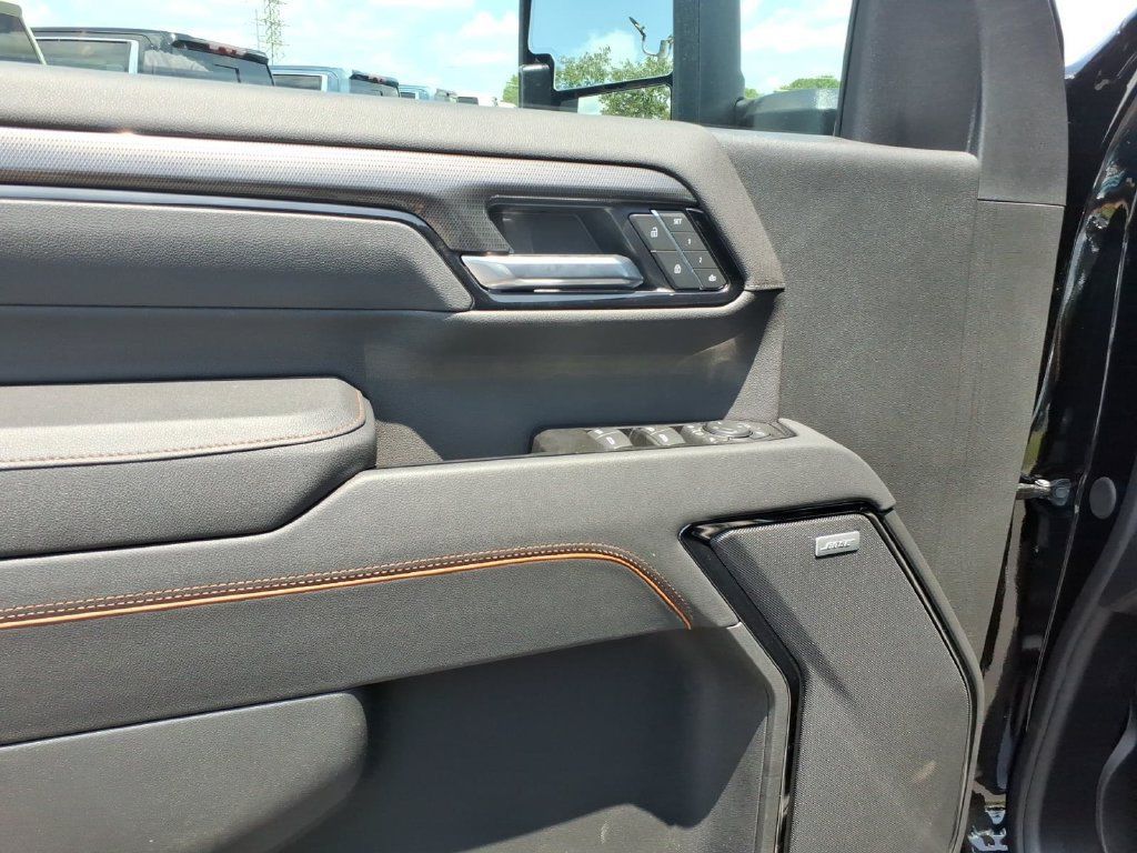 New 2026 GMC Sierra 2500 AT4 w/ Max Trailering Package AWD/4WD image 14