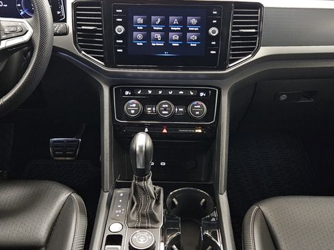 Used 2022 Volkswagen Atlas Cross Sport SEL R-Line image 14