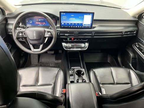 Used 2023 Lincoln Corsair AWD w/ Towing Package image 4