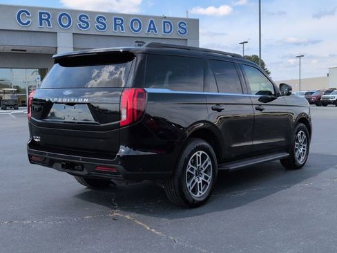 Certified 2025 Ford Expedition Active RWD image 4