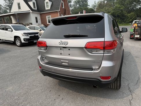 Used 2016 Jeep Grand Cherokee Limited w/ Luxury Group II AWD/4WD image 5