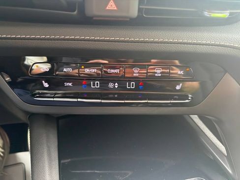 Certified 2023 Buick Envision Preferred w/ Sport Touring Package AWD/4WD image 30