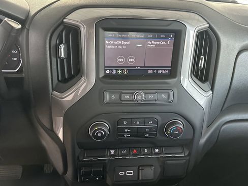 Used 2021 Chevrolet Silverado 2500 Custom w/ Custom Value Package image 23