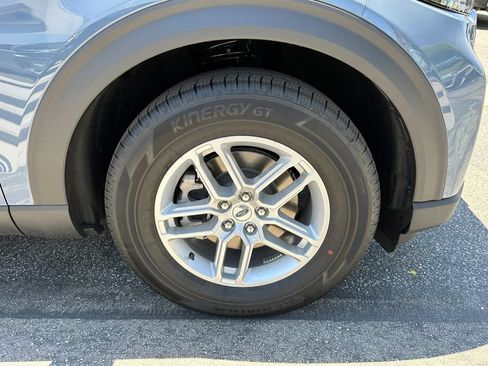 New 2026 Ford Explorer Active w/ Active Comfort Package RWD image 14
