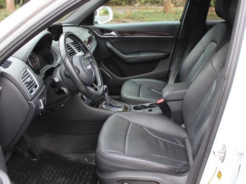 Used 2016 Audi Q3 2.0T Prestige w/ Prestige Package AWD/4WD image 10