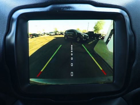 Used 2022 Jeep Renegade Latitude w/ Convenience Group image 53