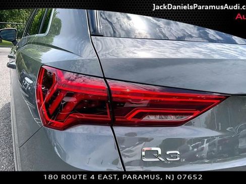 Used 2023 Audi Q3 2.0T Premium w/ Convenience Package AWD/4WD image 22