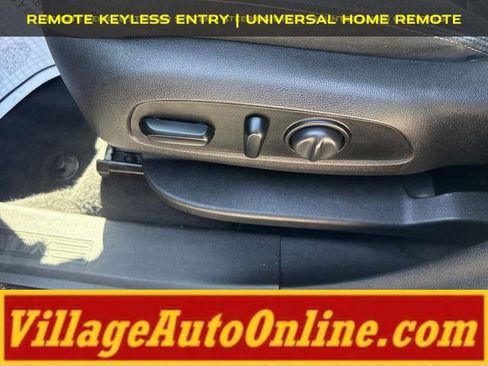 Used 2018 Chevrolet Equinox LT AWD/4WD image 13