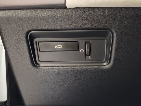 Used 2014 Land Rover Range Rover Sport Supercharged image 22