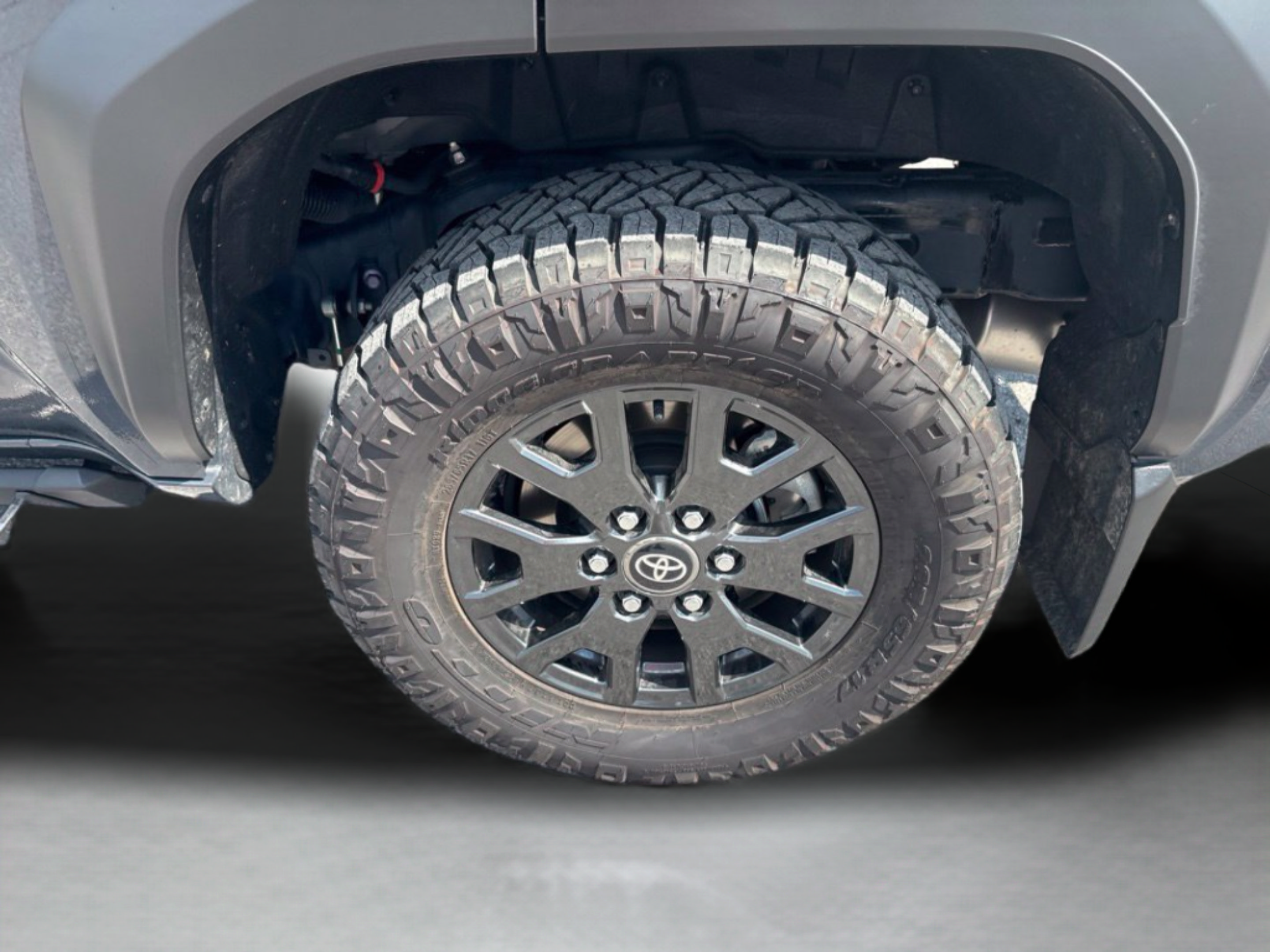 Used 2025 Toyota 4Runner SR5 AWD/4WD image 31