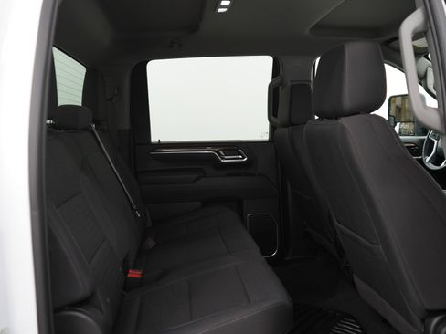 Used 2025 Chevrolet Silverado 2500 LT w/ Convenience Package AWD/4WD image 12